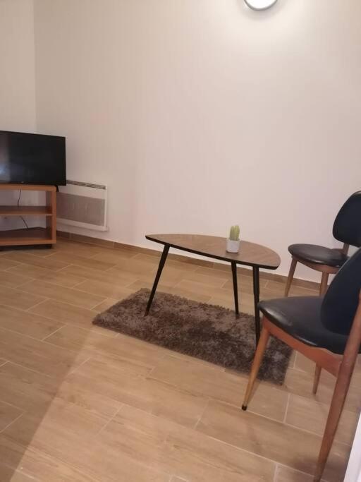 Superbe Logement Apartment Дранси Екстериор снимка